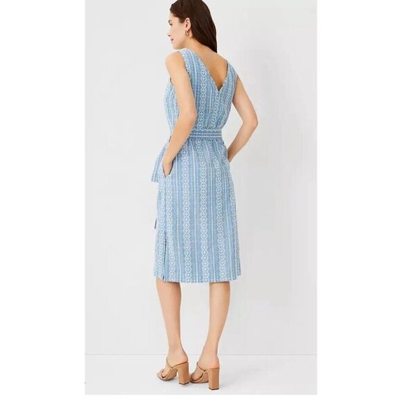 NEW $169  Ann Taylor Embroidered Chambray V neck Midi Dress Blue belted womens 8 - Picture 2 of 3
